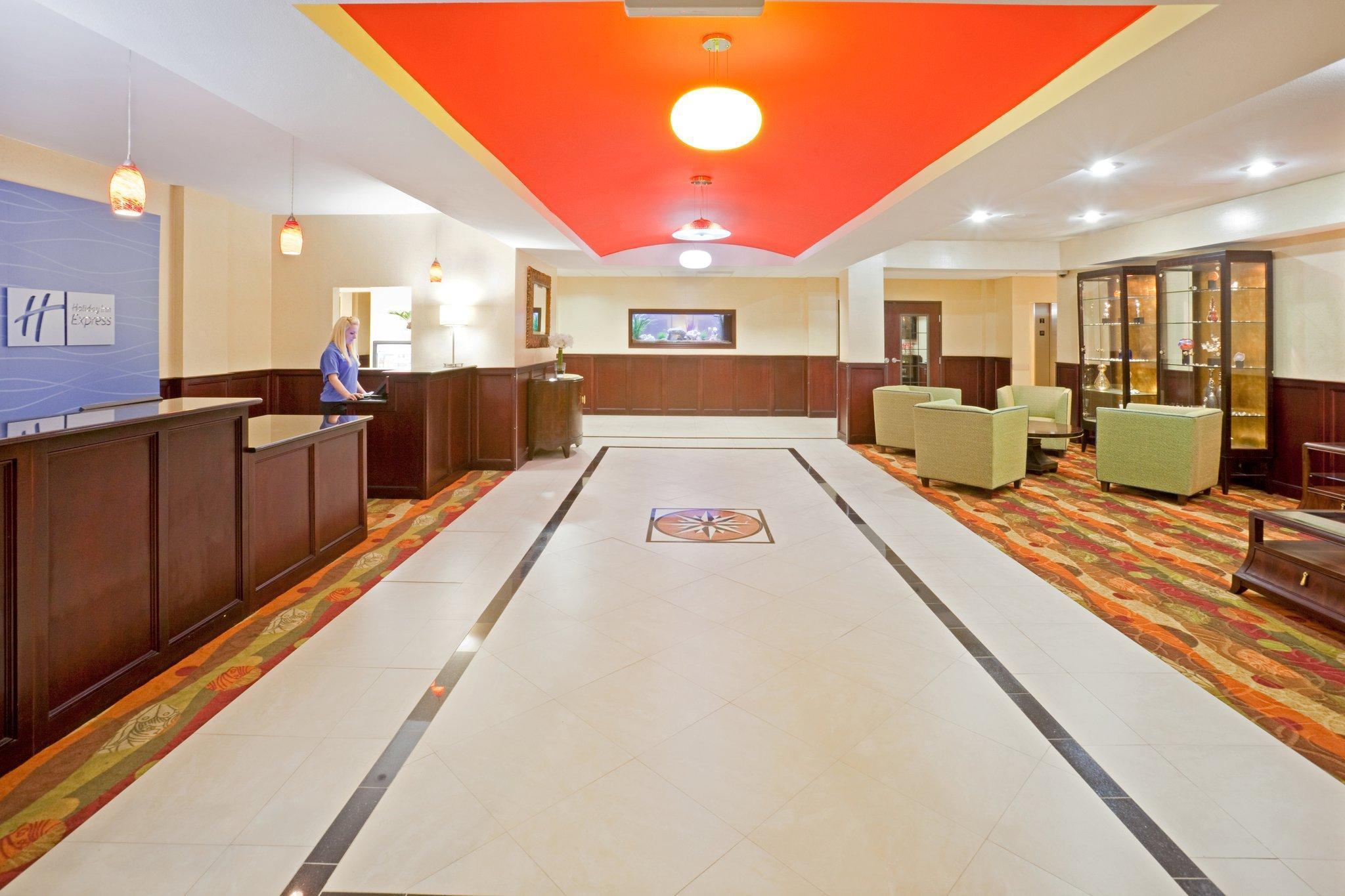 Holiday Inn Express & Suites Lubbock West By Ihg Exterior photo