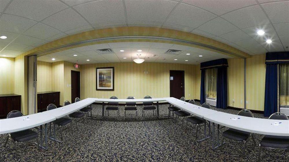 Holiday Inn Express & Suites Lubbock West By Ihg Exterior photo
